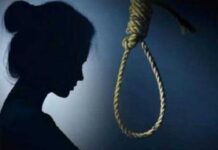 কসবায় প্রবাসীর স্ত্রীর রহস্যজনক মৃত্যু: মা হারা তিন শিশু