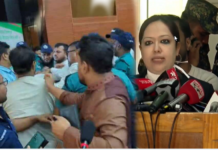 রুমিন ফারহানার অনুসারী ও এনসিপির নেতাকর্মীদের হাতাহাতি