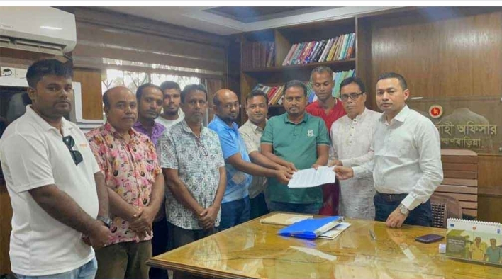 দুই সাংবাদিকের বিরুদ্ধে মামলা: স্বরাষ্ট্র ও তথ্য উপদেষ্টাকে স্মারকলিপি