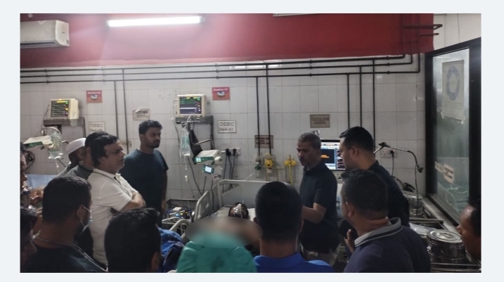 ড. আসিফ নজরুলকে দেখে ‘ভুয়া ভুয়া’ স্লোগান গণঅধিকারের