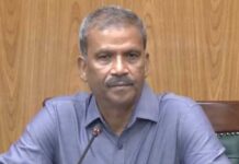 ঢামেকে অবরুদ্ধ ড. আসিফ নজরুল, জিএম কাদেরের গ্রেপ্তার দাবি