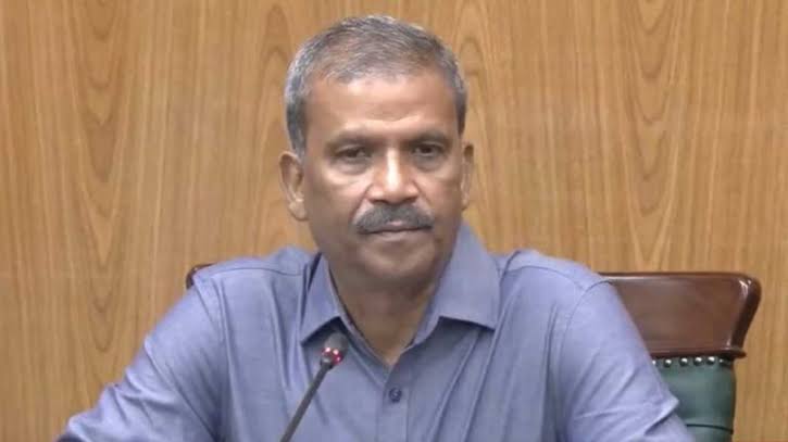 ঢামেকে অবরুদ্ধ ড. আসিফ নজরুল, জিএম কাদেরের গ্রেপ্তার দাবি