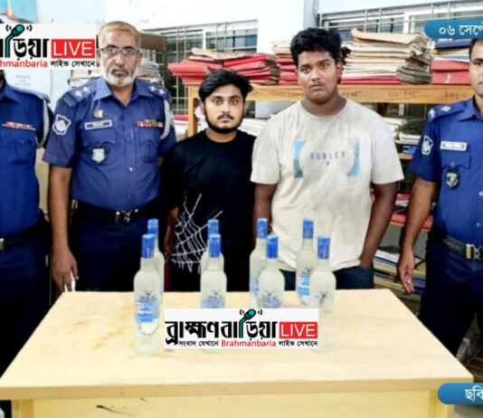 কসবায় বিপুল পরিমাণ গাঁজা ও বিদেশি মদ উদ্ধার