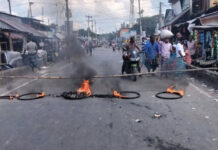 বাগেরহাটে নির্বাচনী আসন পুনর্বহালের দাবিতে হরতাল, অবরুদ্ধ জেলা প্রশাসন